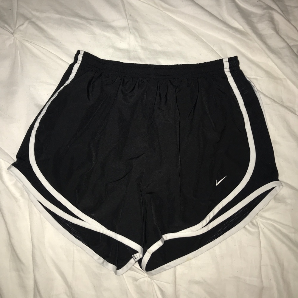 Black nike shorts